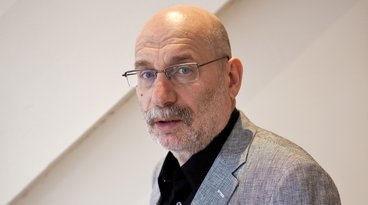 Russia Adds Novelist to List of Terrorists